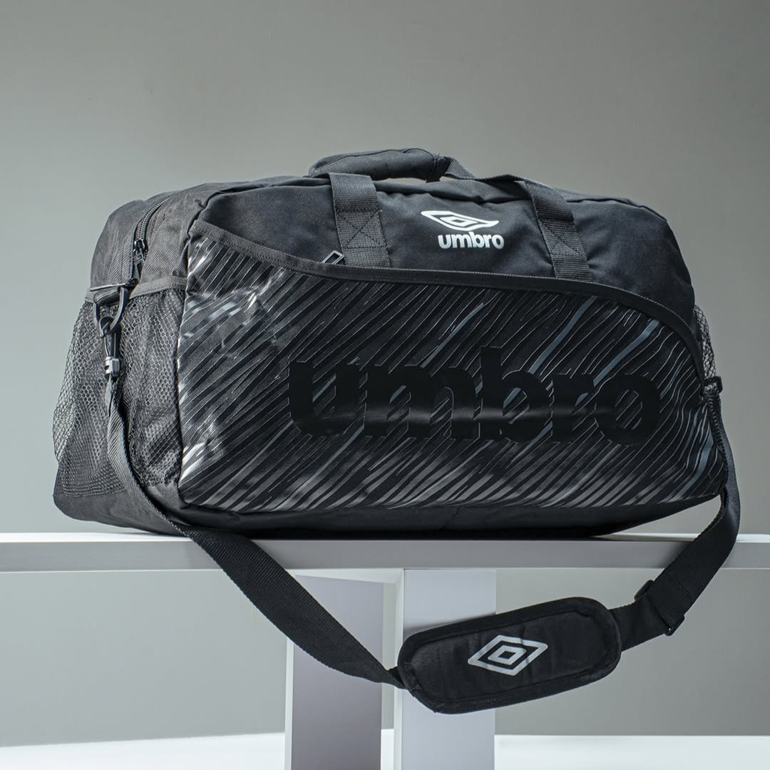 1-10.jpg UMBRO UK Training GYM Bag 49L - Image 1
