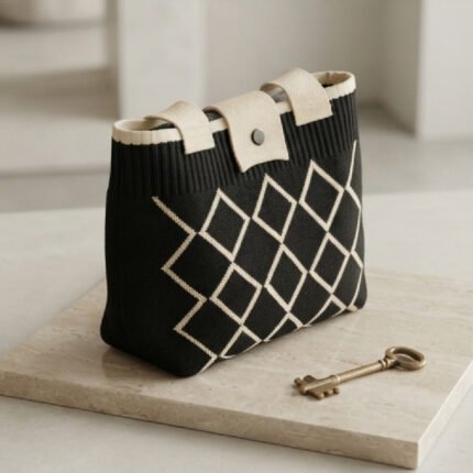 Geometric Knit Tote Bag-Black and Cream
